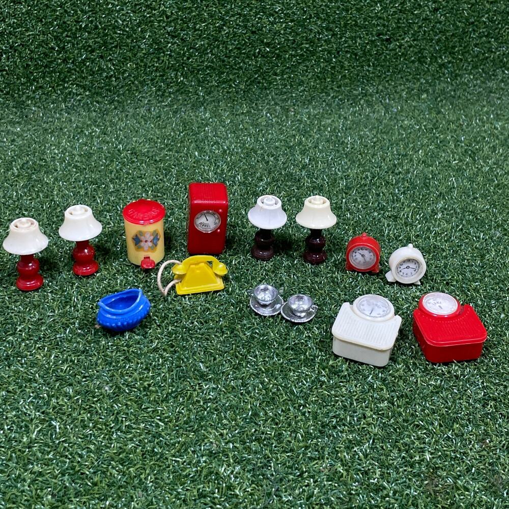 Vintage 1:16 Scale Plastic Dollhouse Miniature Accessories Lot